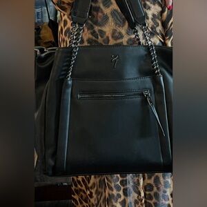 Elegant Vera Wang (Simply Vera) Black Tote Bag